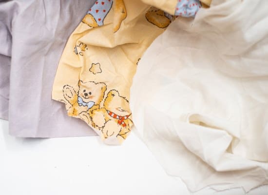 Постельное цветное